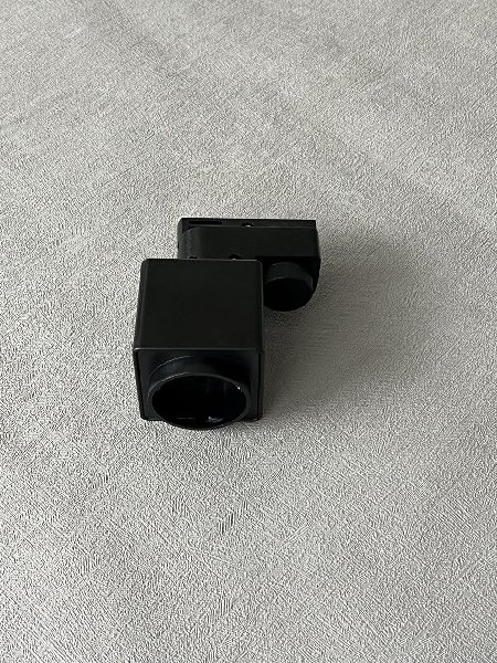 Розетка 2TRA  Одинарная С Заземлением Черный IP20 6А 250В Трековая с Предохранителем Svetlon