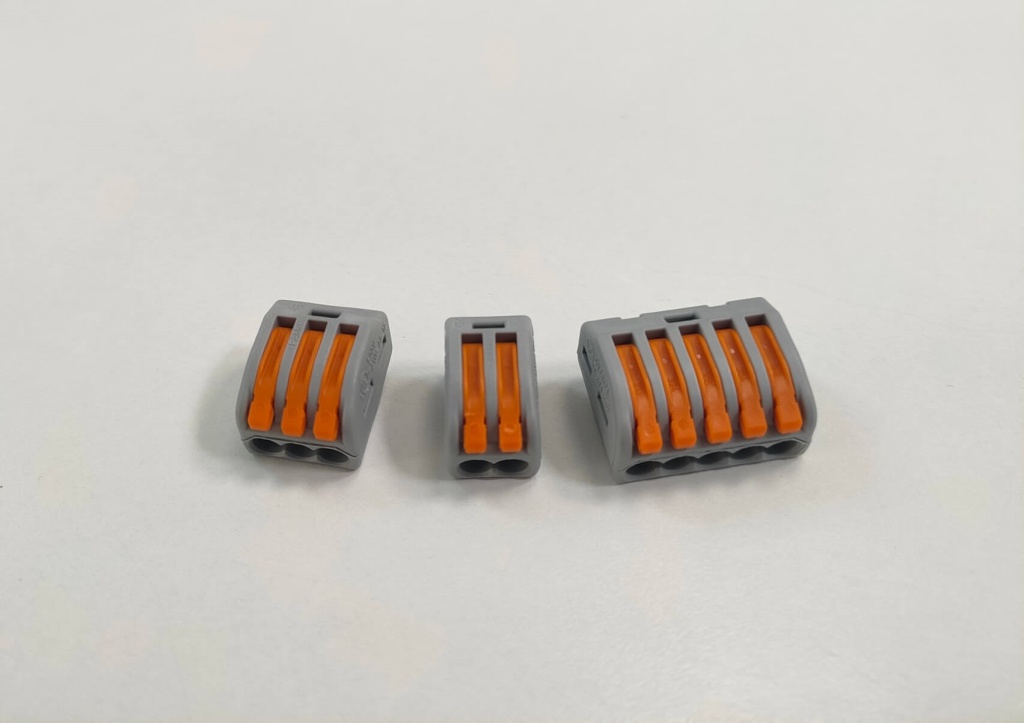 Tri-klemmnika-wago.jpg Tri-klemmnika-wago.jpg