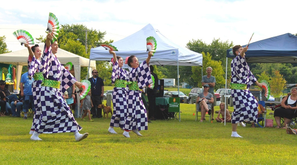 yaponskij-tanec-s-veerami.jpg yaponskij-tanec-s-veerami.jpg